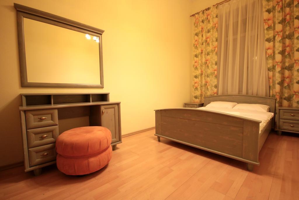 Inn Home Apartments In Kiev Center Exterior photo
